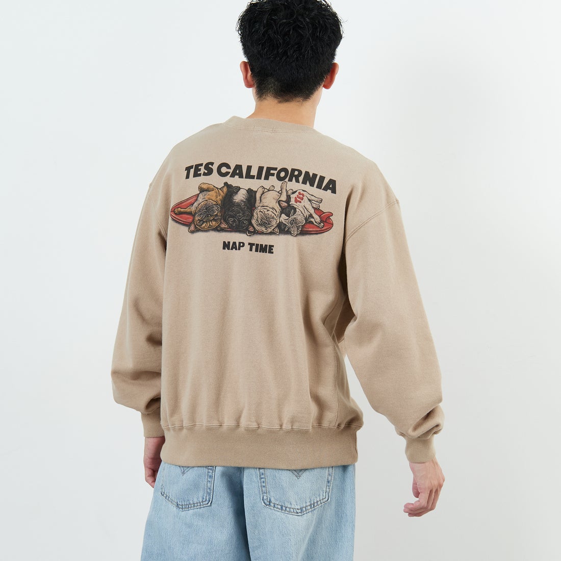 The Endless Summer [エンドレスサマー] 別注 NAP TIME クルーネックスウェット [FH-25774502-JF] BEIGE &&モデル身長：168cm 着用サイズ：M&&