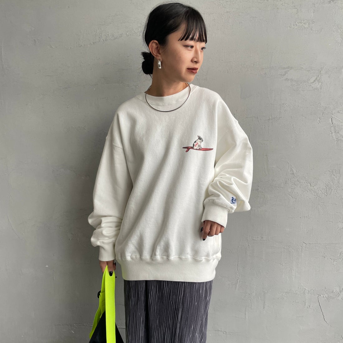 The Endless Summer [エンドレスサマー] 別注 NAP TIME クルーネックスウェット [FH-25774502-JF] WHITE &&モデル身長：150cm 着用サイズ：S&&