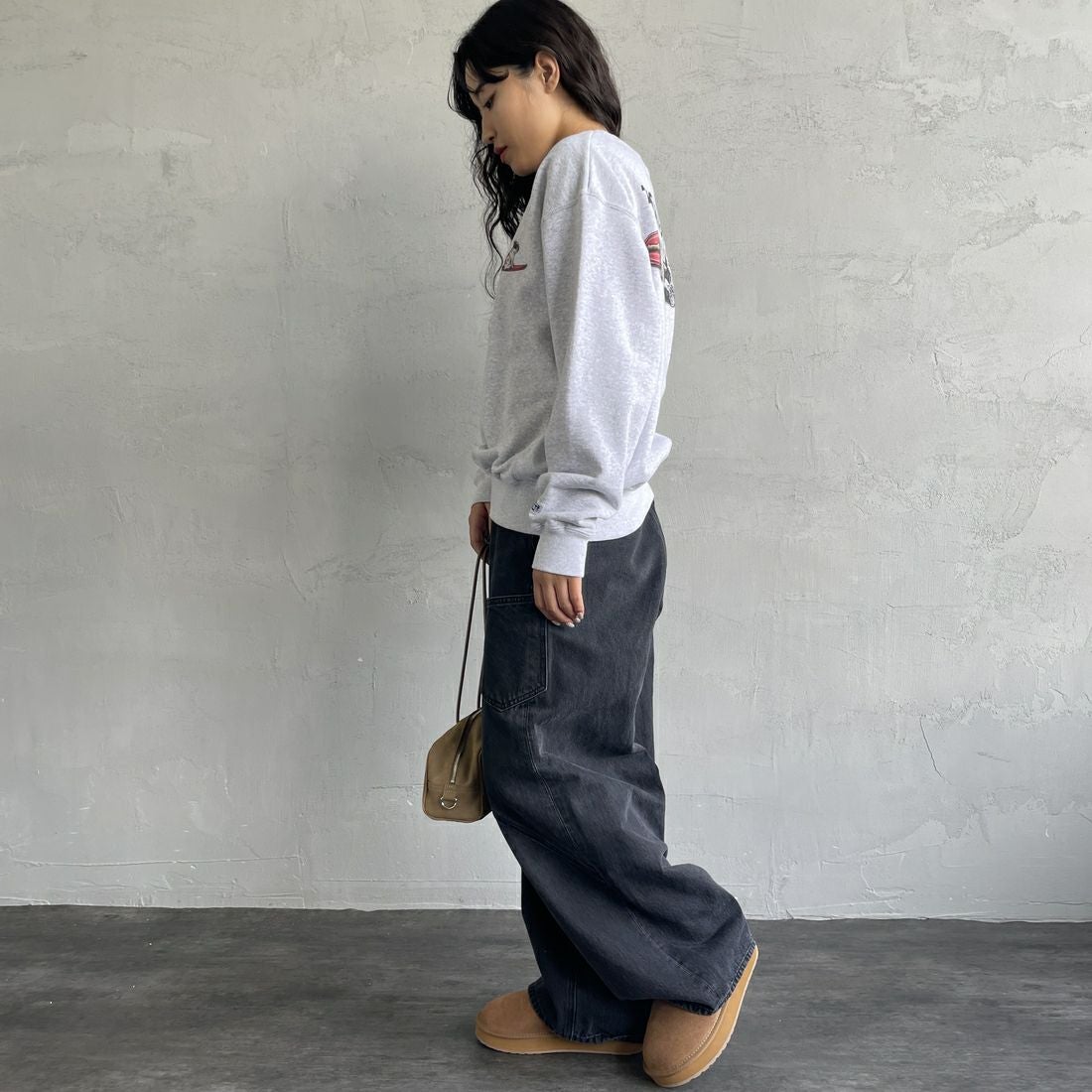 The Endless Summer [エンドレスサマー] 別注 NAP TIME クルーネックスウェット [FH-25774502-JF] GRAY &&モデル身長：162cm 着用サイズ：S&&