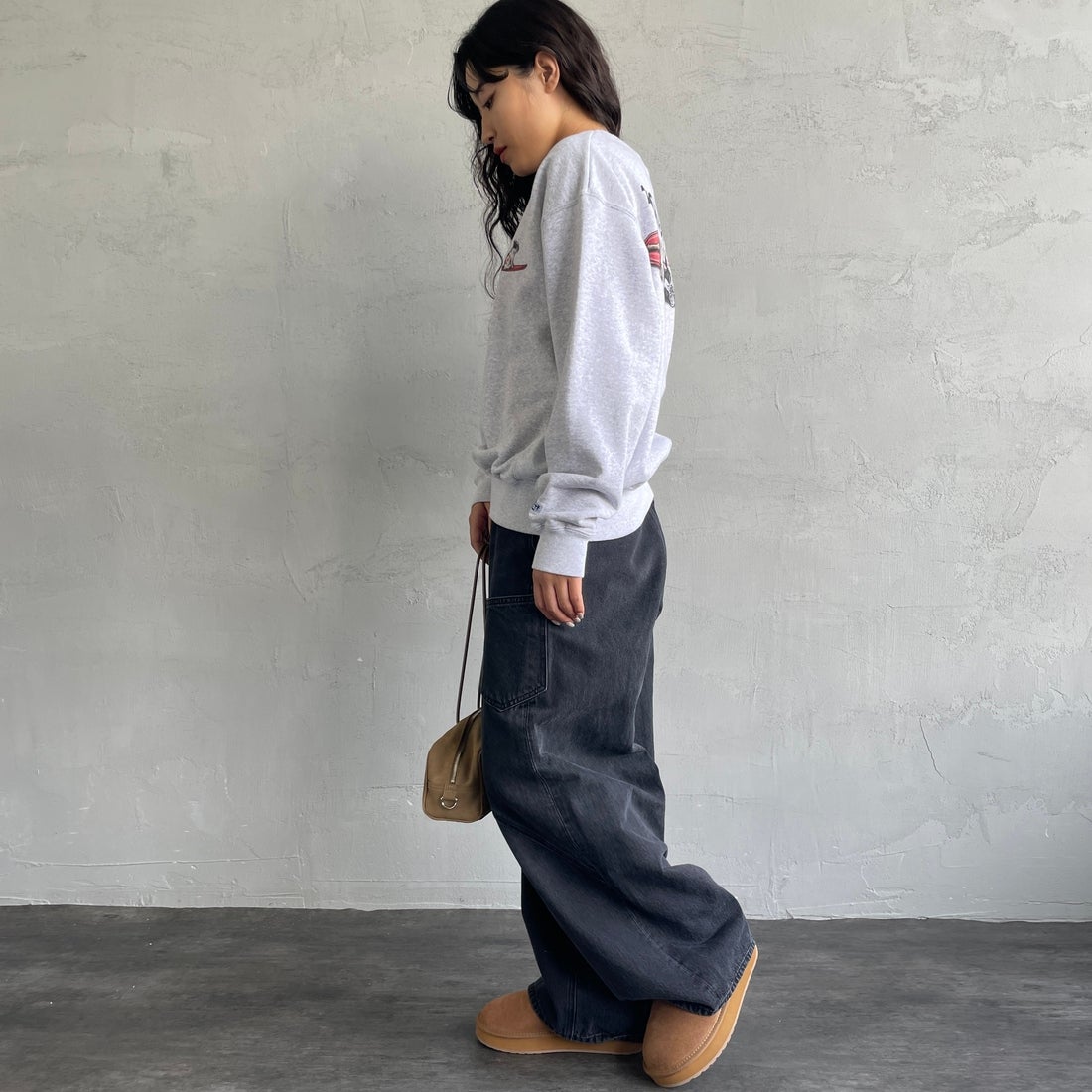 The Endless Summer [エンドレスサマー] 別注 NAP TIME クルーネックスウェット [FH-25774502-JF] GRAY &&モデル身長：162cm 着用サイズ：S&&