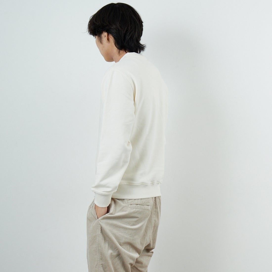 Barbour [バブアー] Allenby ワンポイントロゴスウェット [MOL0721] WH32 &&モデル身長：179cm 着用サイズ：M&&