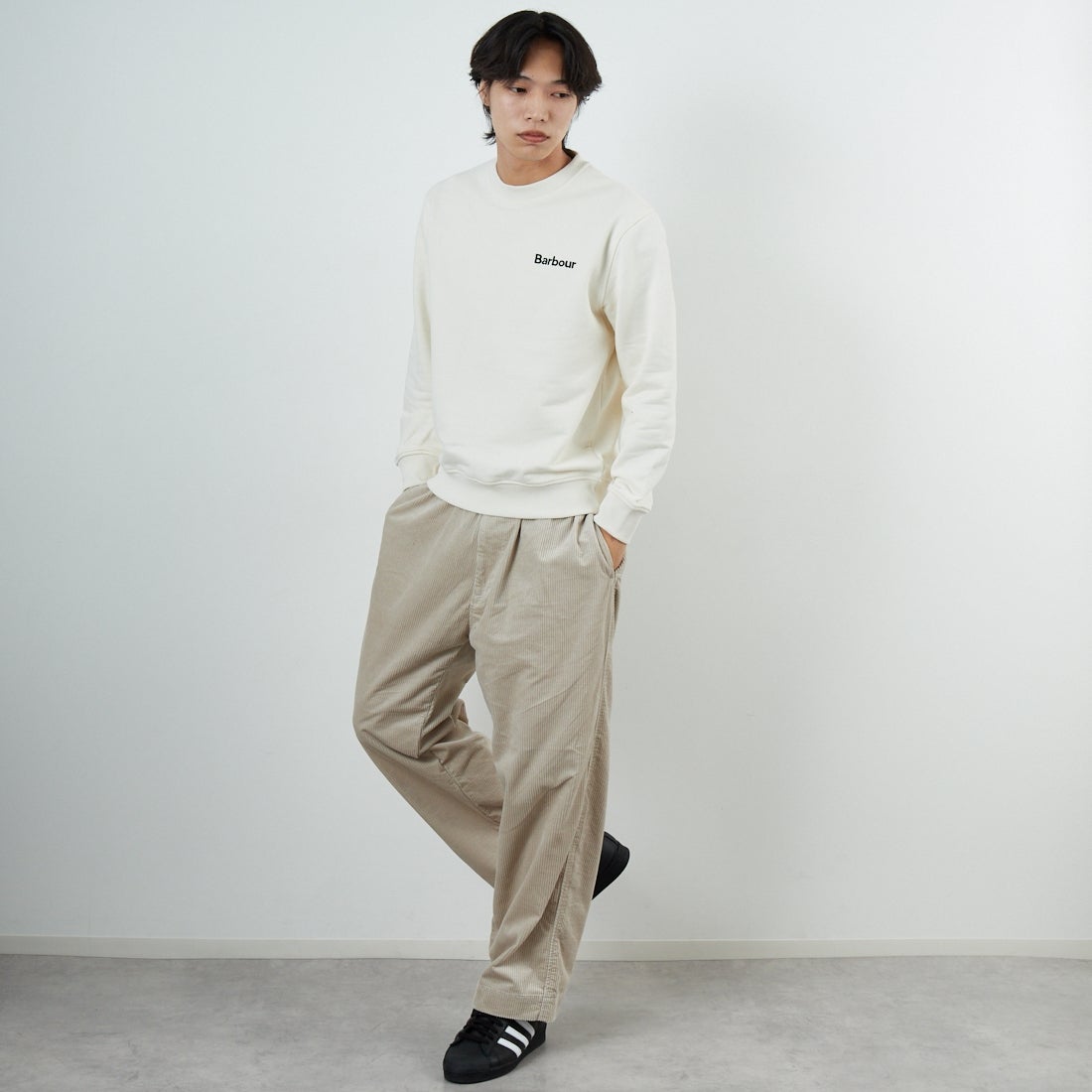 Barbour [バブアー] Allenby ワンポイントロゴスウェット [MOL0721] WH32 &&モデル身長：179cm 着用サイズ：M&&