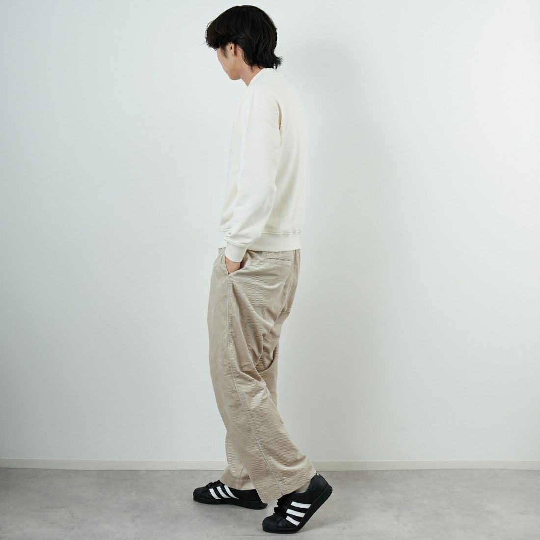 Barbour [バブアー] Allenby ワンポイントロゴスウェット [MOL0721] WH32 &&モデル身長：179cm 着用サイズ：M&&