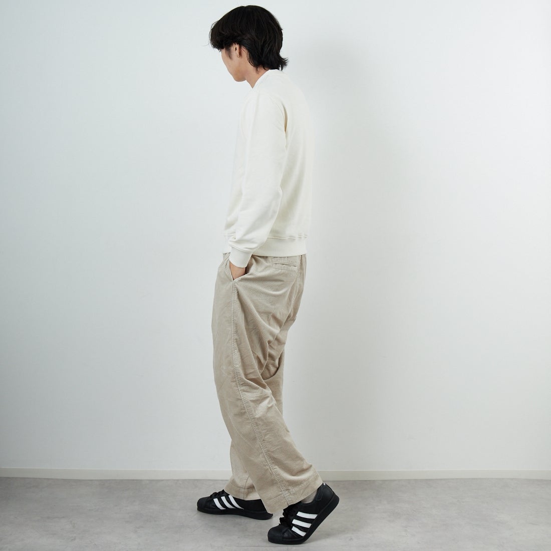 Barbour [バブアー] Allenby ワンポイントロゴスウェット [MOL0721] WH32 &&モデル身長：179cm 着用サイズ：M&&
