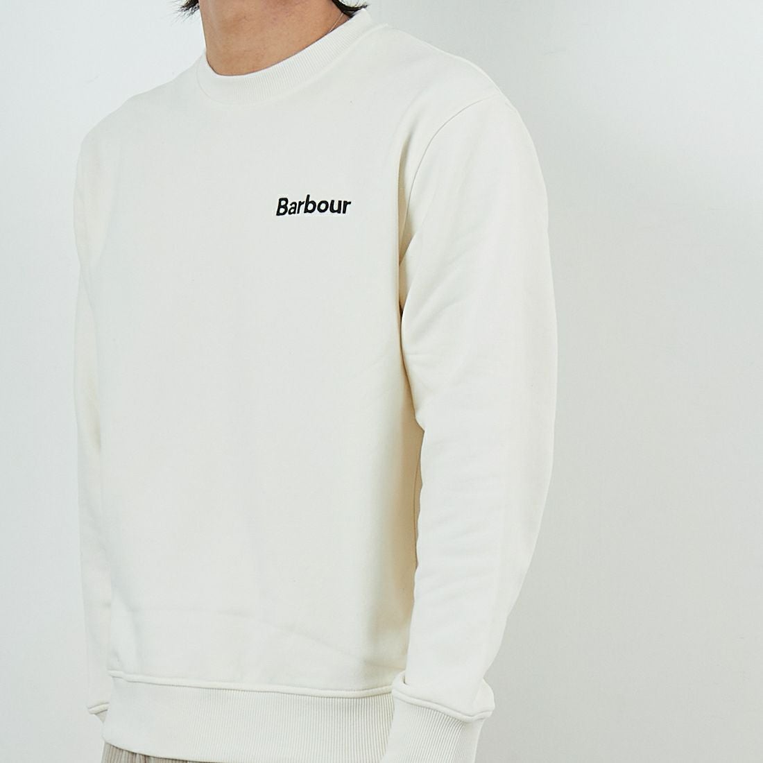 Barbour [バブアー] Allenby ワンポイントロゴスウェット [MOL0721] WH32 &&モデル身長：179cm 着用サイズ：M&&