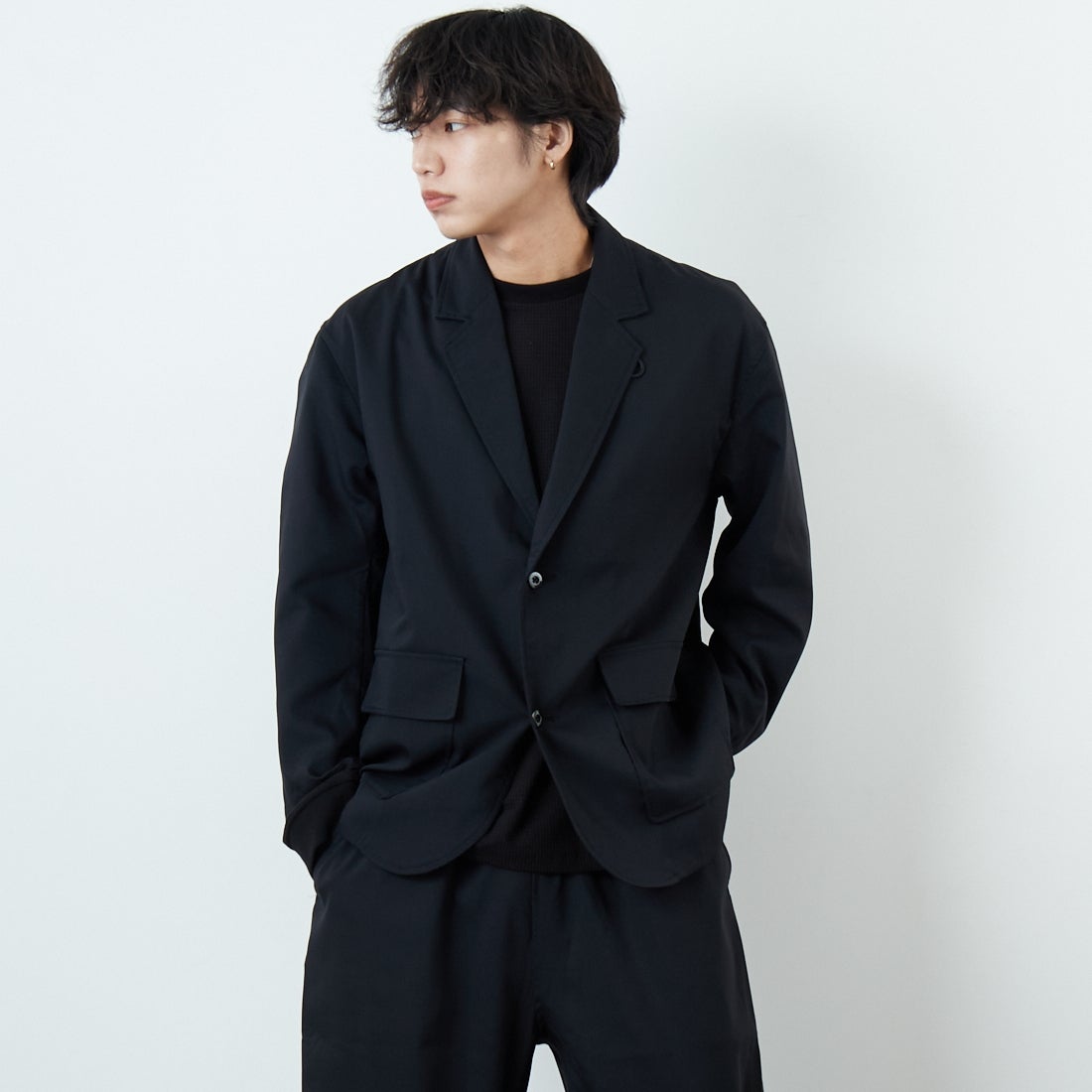 BLACK&&モデル身長：179cm 着用サイズ：2&&