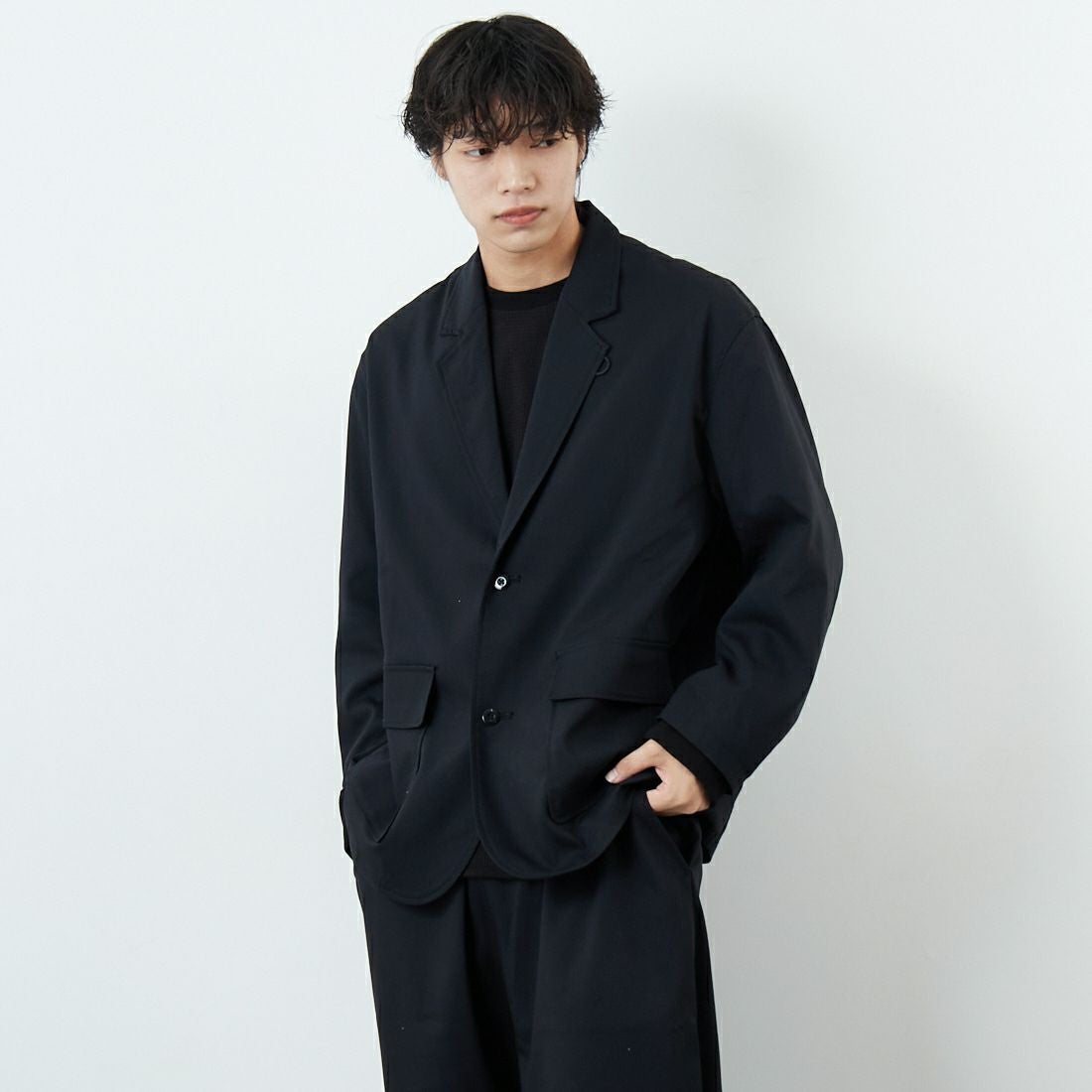 PERS PROJECTS [パースプロジェクト] 別注 テーラードジャケット [25FW-16093-JF]BLACK &&モデル身長：179cm 着用サイズ：2&&
