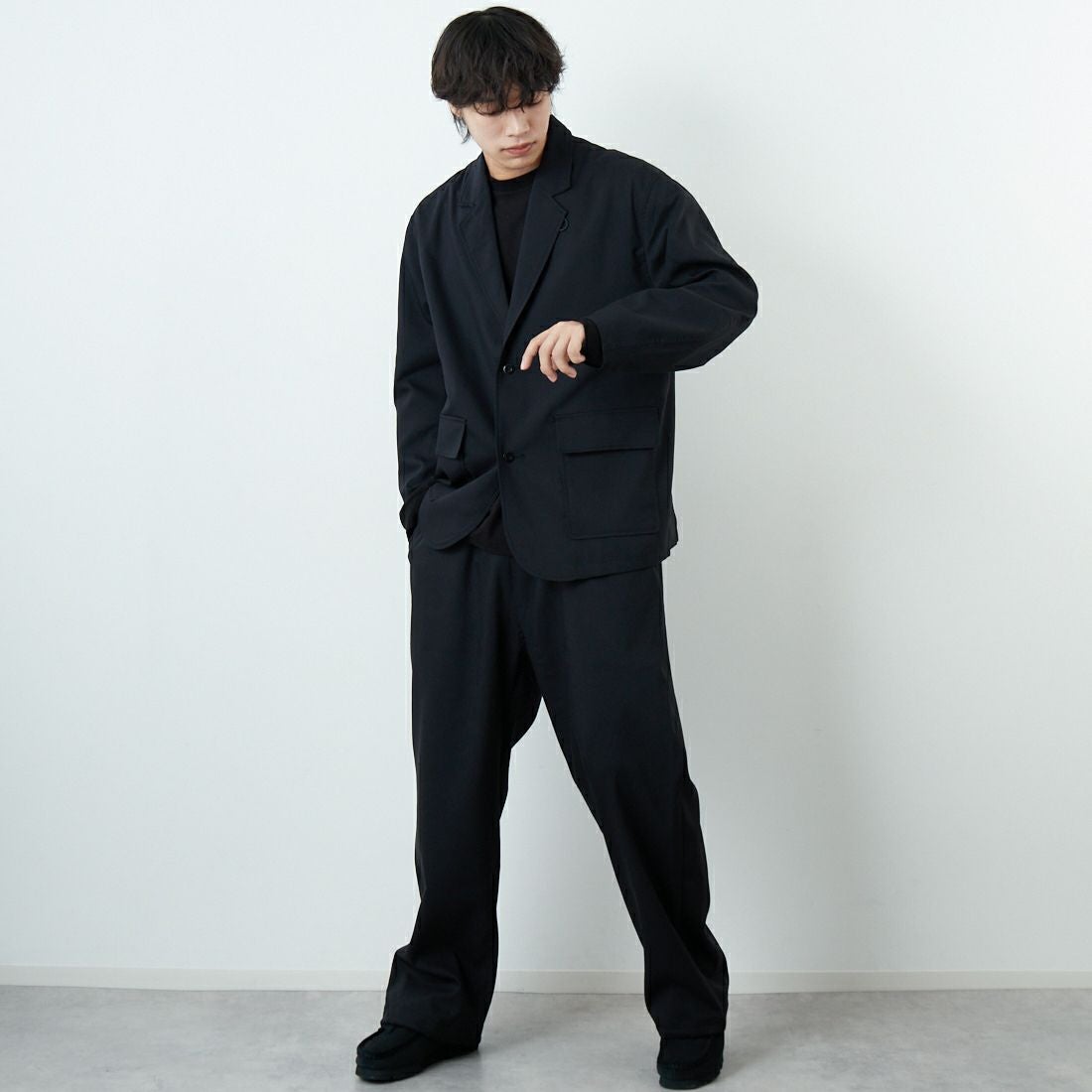 PERS PROJECTS [パースプロジェクト] 別注 テーラードジャケット [25FW-16093-JF]BLACK &&モデル身長：179cm 着用サイズ：2&&