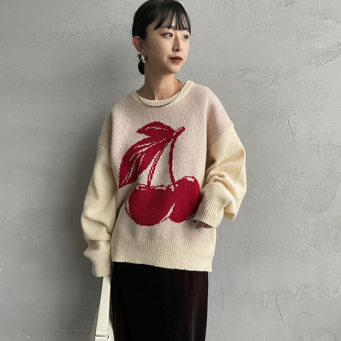 Noir Fabrik [ヌワールファブリック] アソートジャガードニットプルオーバー [NF25131043] 22 BEIGE &&モデル身長：150cm 着用サイズ：F&&