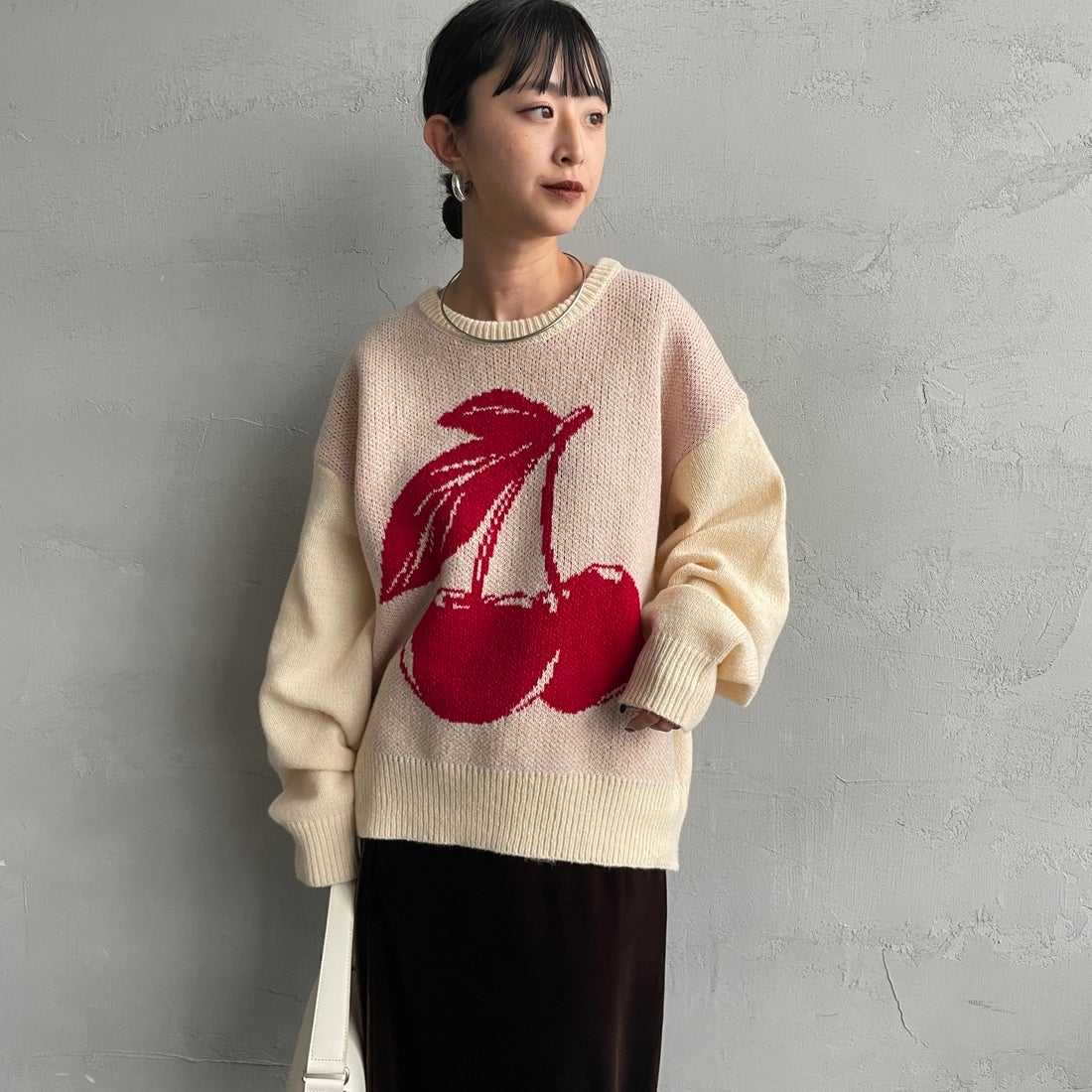 Noir Fabrik [ヌワールファブリック] アソートジャガードニットプルオーバー [NF25131043] 22 BEIGE &&モデル身長：150cm 着用サイズ：F&&