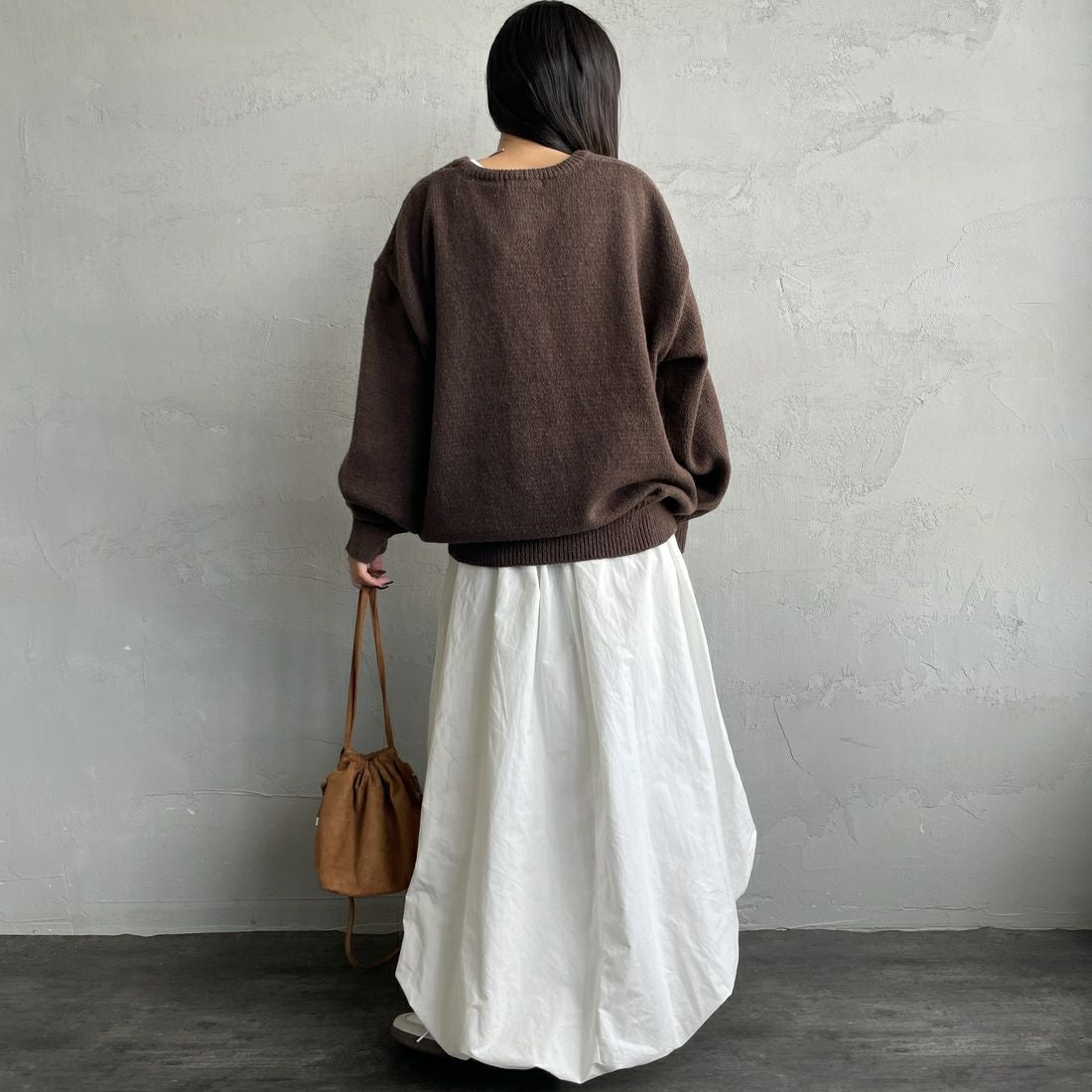 Noir Fabrik [ヌワールファブリック] アソートジャガードニットプルオーバー [NF25131043] 28 BROWN &&モデル身長：150cm 着用サイズ：F&&