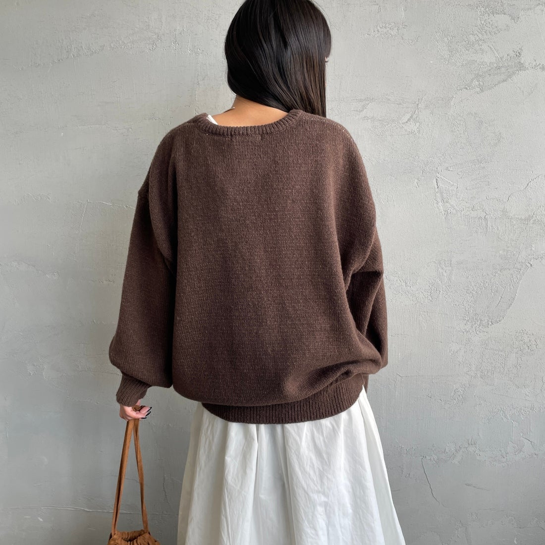 Noir Fabrik [ヌワールファブリック] アソートジャガードニットプルオーバー [NF25131043] 28 BROWN &&モデル身長：150cm 着用サイズ：F&&