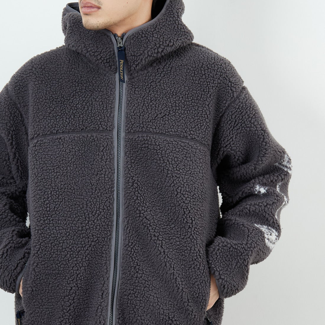 PENDLETON [ペンドルトン] ジップボアフーディ [5475-1025] 75 S.GRAY &&モデル身長：168cm 着用サイズ：M&&