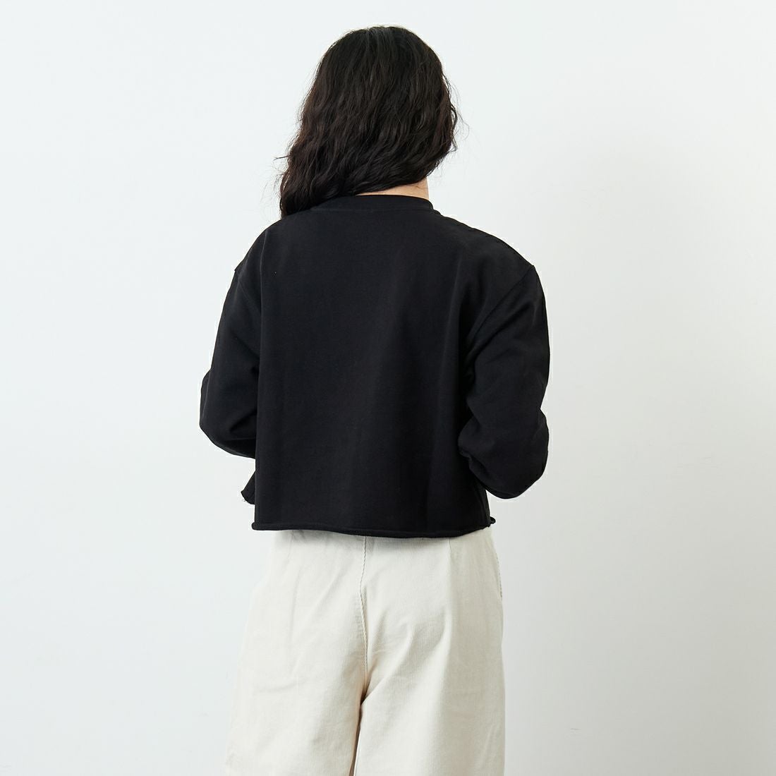 SCREEN STARS [スクリーンスターズ] 別注 アニマルカレッジ カットオフスウェット [2523-IN1-JF] BLACK &&モデル身長：162cm 着用サイズ：F&&