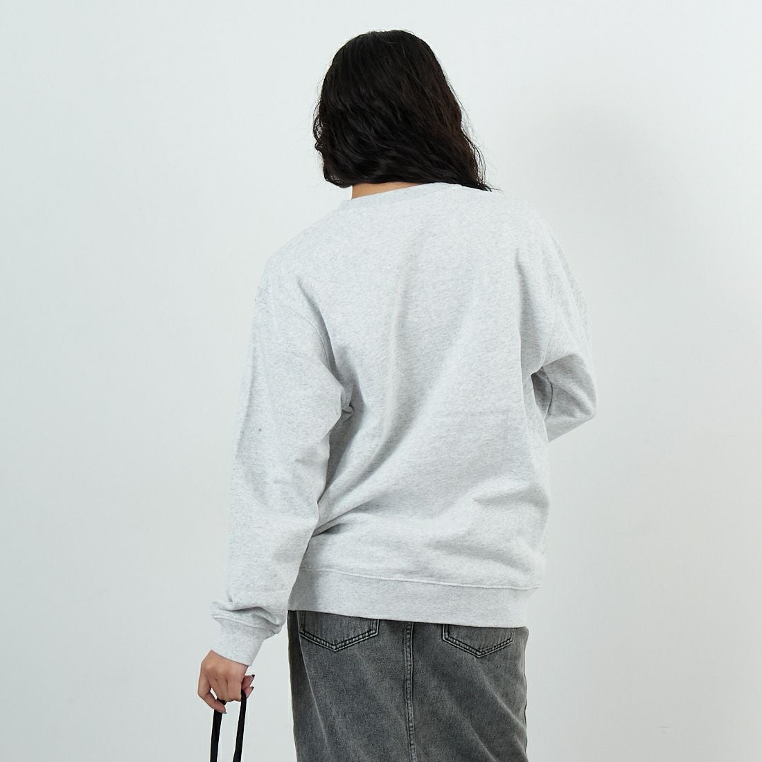 SCREEN STARS [スクリーンスターズ] 別注 アニマルプリント オーバーサイズスウェット [2523-IN2-JF] ASH &&モデル身長：162cm 着用サイズ：F&&