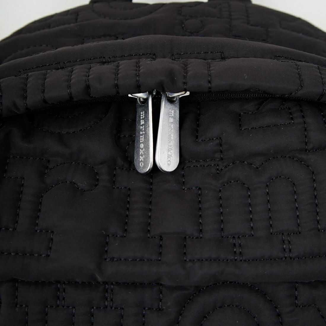 marimekko [マリメッコ] Joy ロゴバックパック [52259-6-94910] 99 ﾌﾞﾗｯｸ