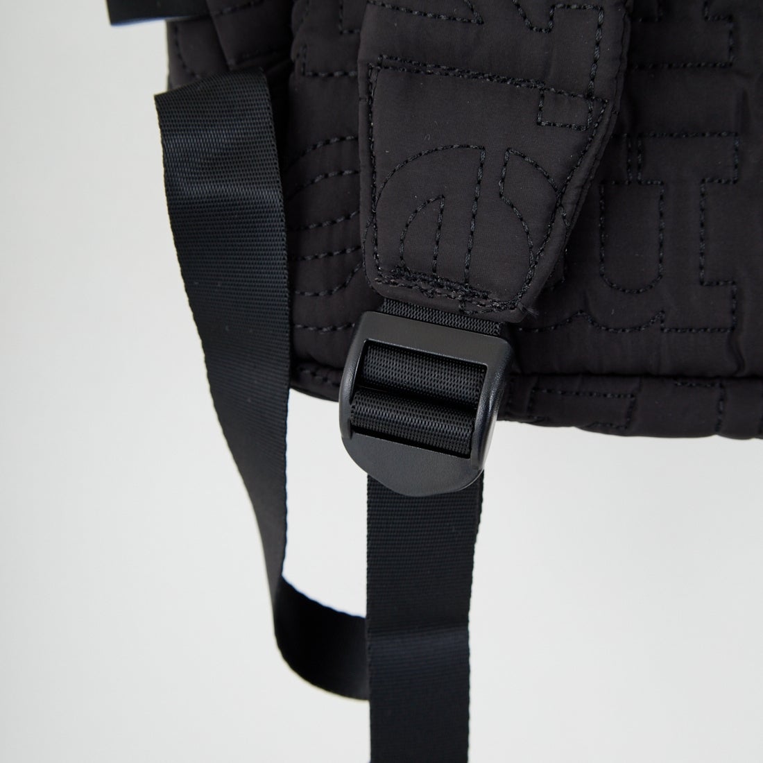 marimekko [マリメッコ] Joy ロゴバックパック [52259-6-94910] 99 ﾌﾞﾗｯｸ