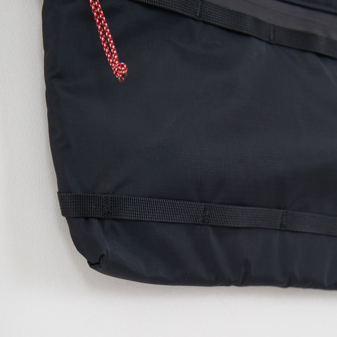 NANGA [ナンガ] オーロラテックスサコッシュ [NA2441-3A199] BLK