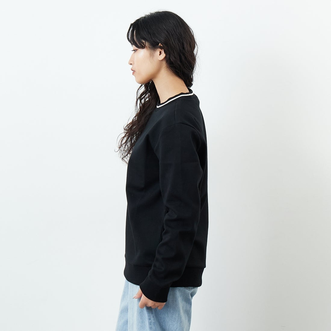 A.P.C. [アー・ペー・セー] Earl スウェットシャツ [SWEAT-EARL] 99 NOIR &&モデル身長：162cm 着用サイズ：S&&