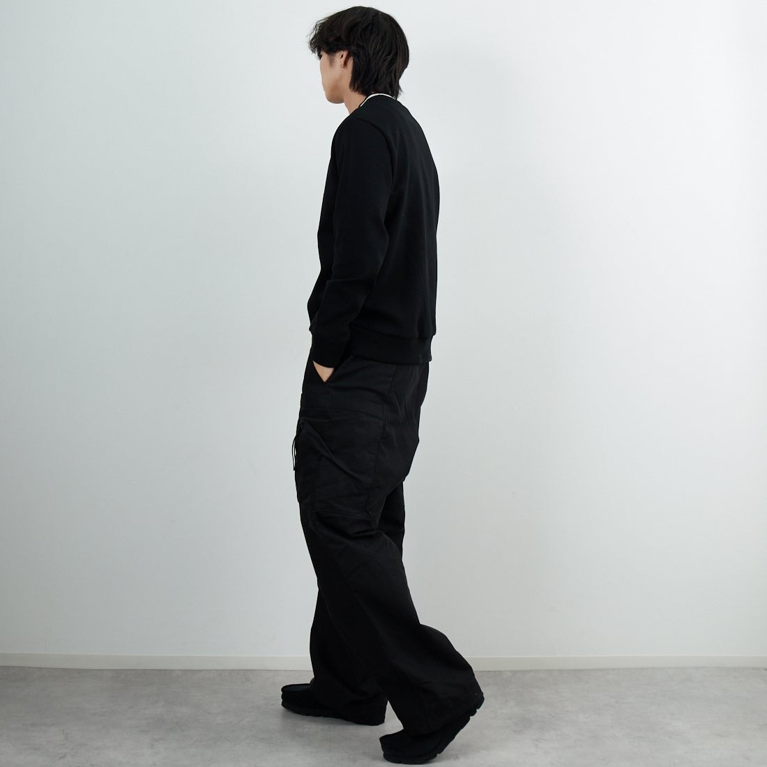 A.P.C. [アー・ペー・セー] Earl スウェットシャツ [SWEAT-EARL] 99 NOIR &&モデル身長：179cm 着用サイズ：M&&