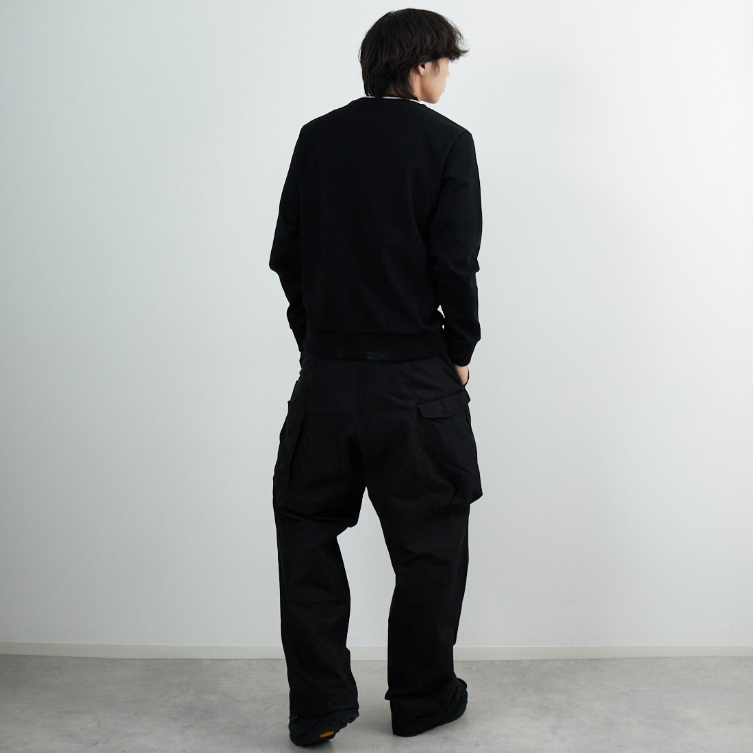 A.P.C. [アー・ペー・セー] Earl スウェットシャツ [SWEAT-EARL] 99 NOIR &&モデル身長：179cm 着用サイズ：M&&