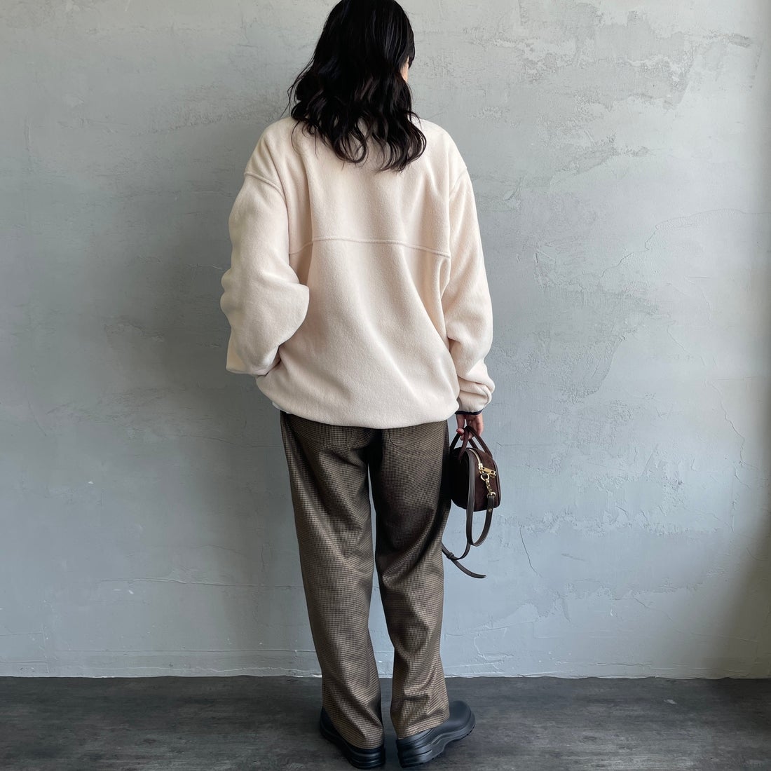UNIVERSAL OVERALL [ユニバーサルオーバーオール] 別注 バックポケットイージーチェックパンツ [U2532600IN-A-JF] BROWN &&モデル身長：160cm 着用サイズ：S&&