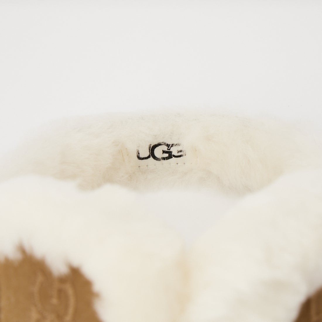 UGG [アグ] シープスキン エンブロイダリー イヤーマフ [20955] CHESTNUT