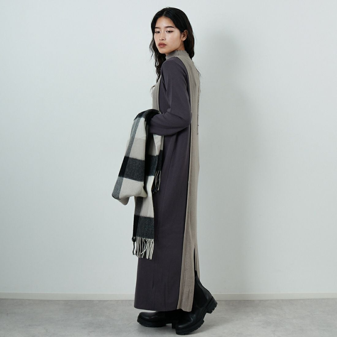 &g'aime [アンジェム] 配色ニットワンピース [986-67407]  ｸﾞﾚｰｼﾞｭ &g'aime [アンジェム] 配色ニットワンピース [986-67407]  ｸﾞﾚｰｼﾞｭ &g'aime [アンジェム] 配色ニットワンピース [986-67407] ﾁｬｺｰﾙ &&モデル身長：162cm 着用サイズ：F&&