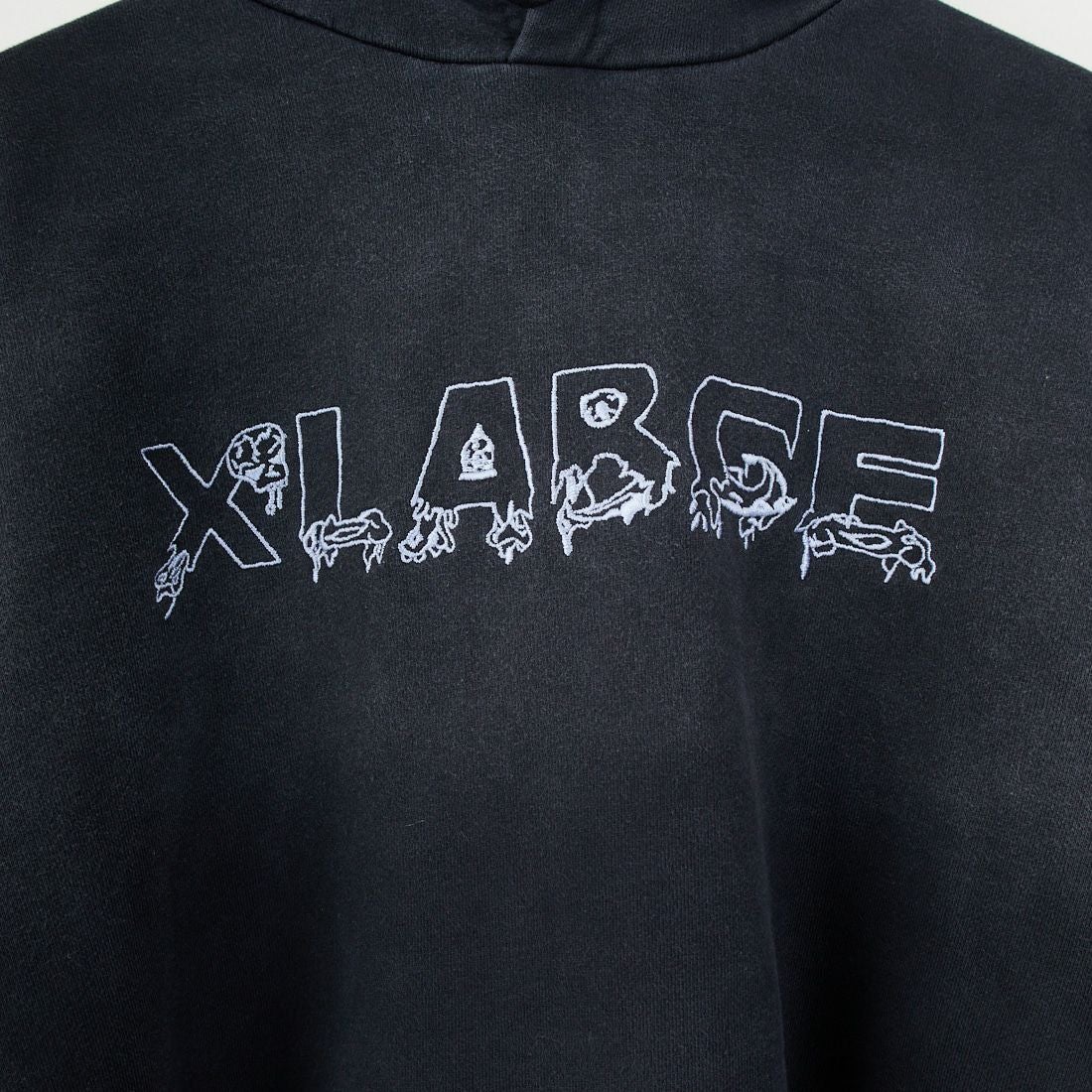 XLARGE [エクストララージ] クリーピーマンション フーデッドスウェット [101254012005] BLACK