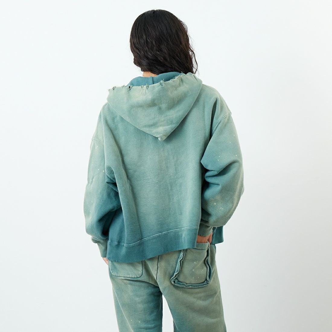 BOW WOW [バウワウ] アーミーエイジドジップフーディ [BW252-AZH] AGED GREEN &&モデル身長：162cm 着用サイズ：S&&