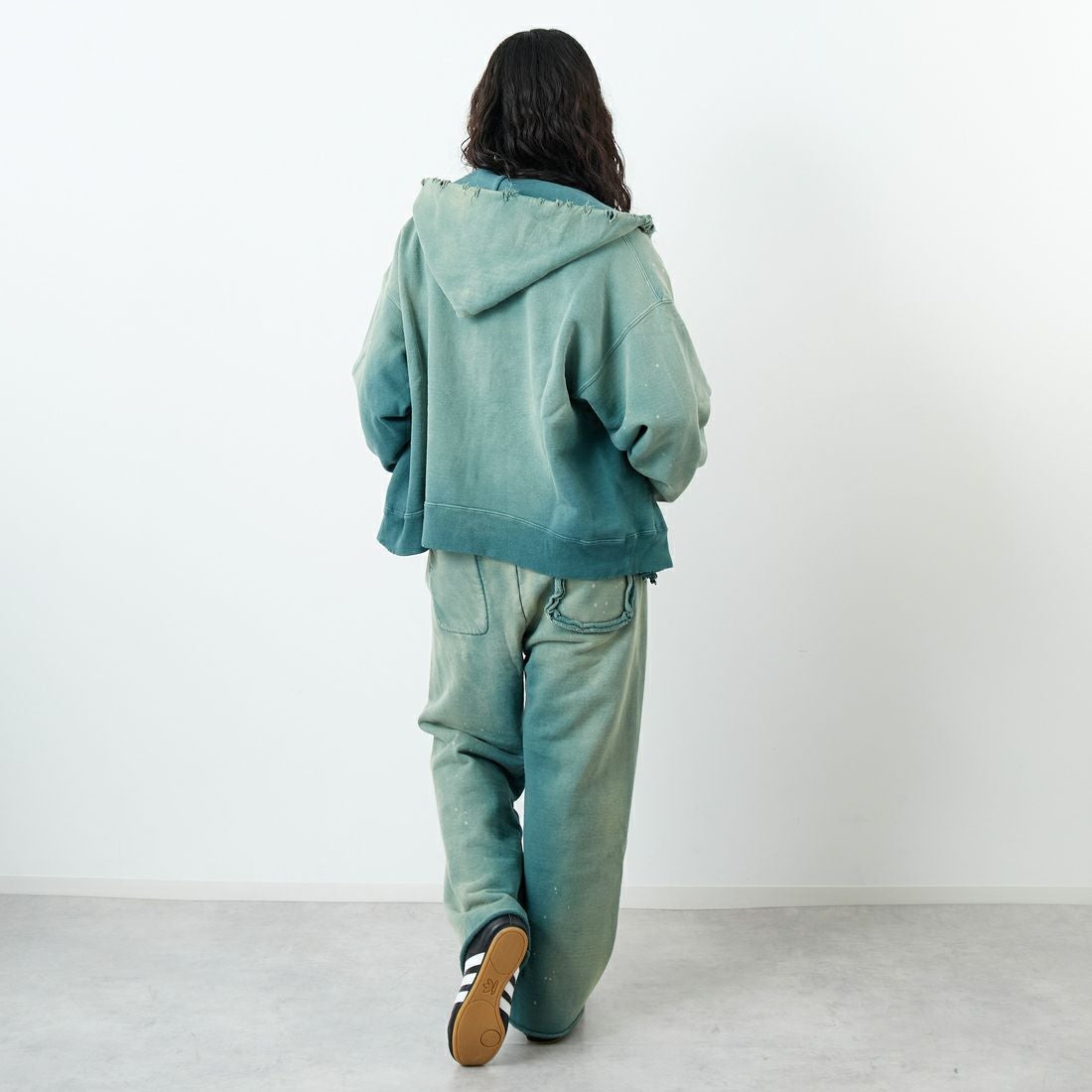 BOW WOW [バウワウ] アーミーエイジドジップフーディ [BW252-AZH] AGED GREEN &&モデル身長：162cm 着用サイズ：S&&