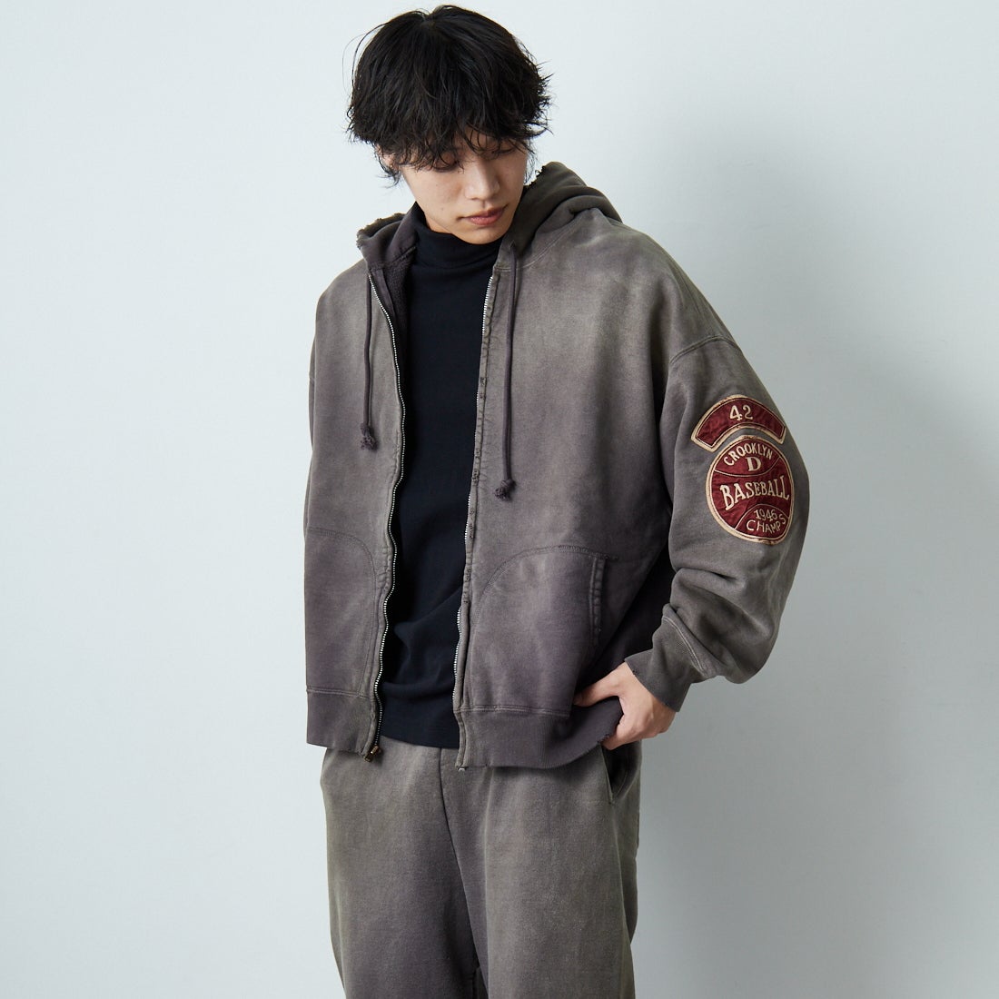 AGED BROWN&&モデル身長：179cm 着用サイズ：L&&