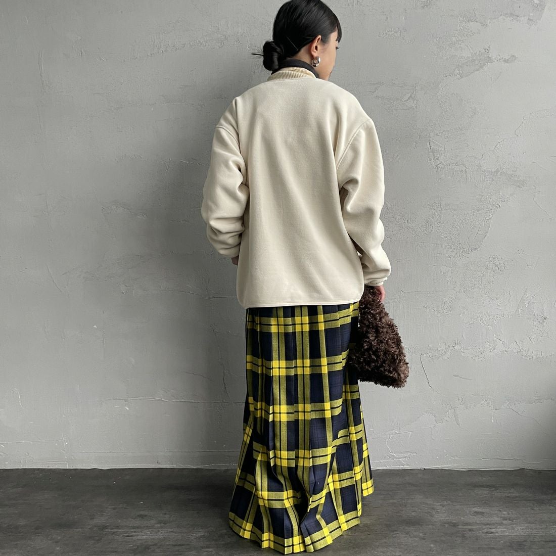 THOUSAND MILE [サウザンド マイル] ニットフリースジップカーディガン [TM252KF00160] 03 OFF WHT &&モデル身長：150cm 着用サイズ：XS&&