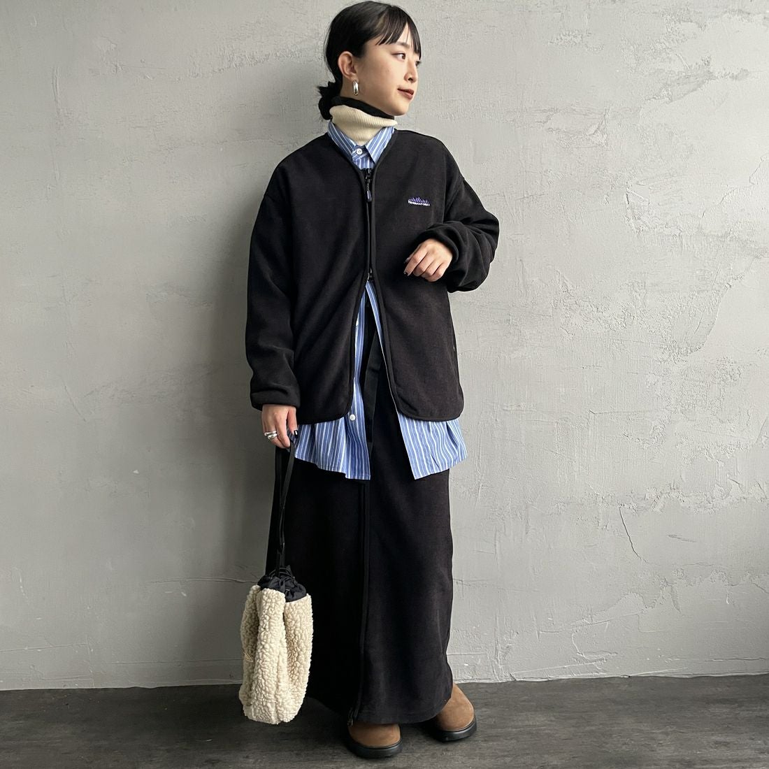 THOUSAND MILE [サウザンド マイル] ニットフリースジップカーディガン [TM252KF00160] 09 BLACK &&モデル身長：150cm 着用サイズ：XS&&