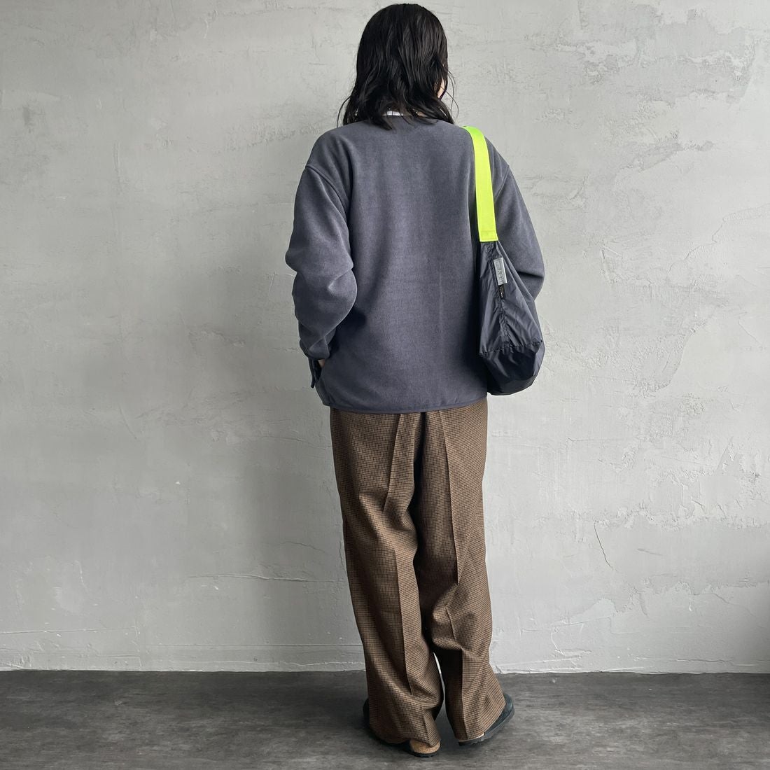 THOUSAND MILE [サウザンド マイル] ニットフリースジップカーディガン [TM252KF00160] 19 CHARCOA &&モデル身長：160cm 着用サイズ：XS&&