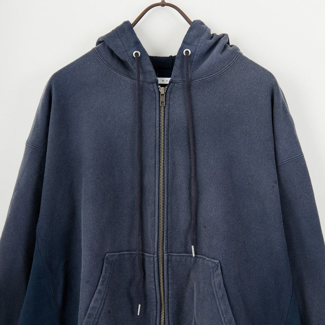 Name. [ネーム] リバーススウェットフーディ [NMCU-049]｜ジーンズ