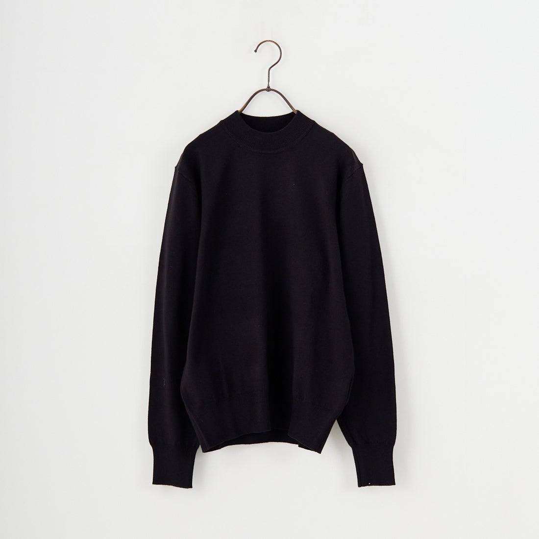 005 BLACK