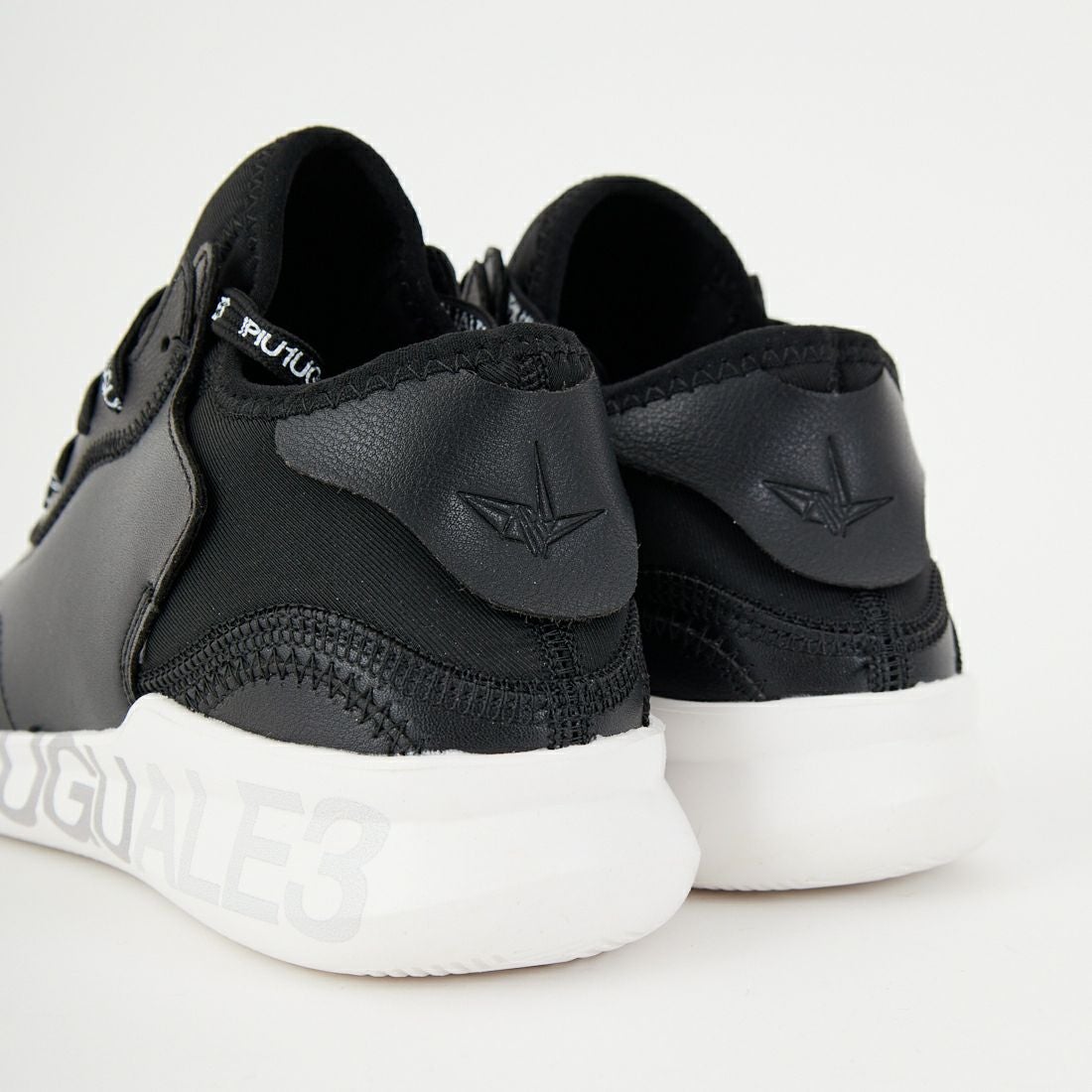 1PIU1UGUALE3 RELAX [ウノ ピゥ ウノ ウグァーレ トレ] グラデーションロゴスニーカー [USX-25023] SN90 BLACK