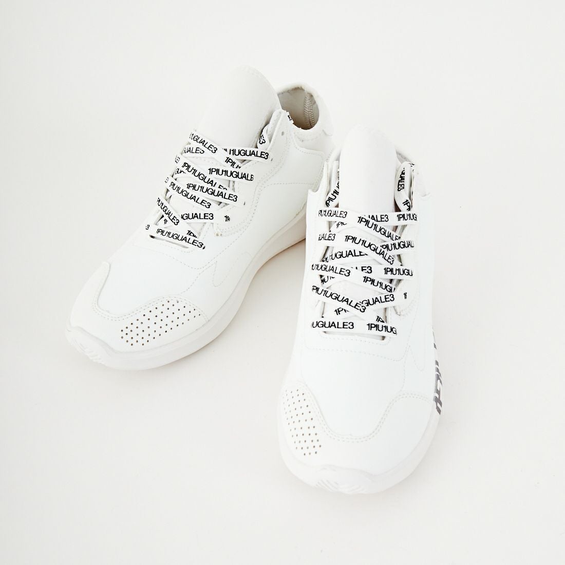 1PIU1UGUALE3 RELAX [ウノ ピゥ ウノ ウグァーレ トレ] グラデーションロゴスニーカー [USX-25023] SN10 WHITE