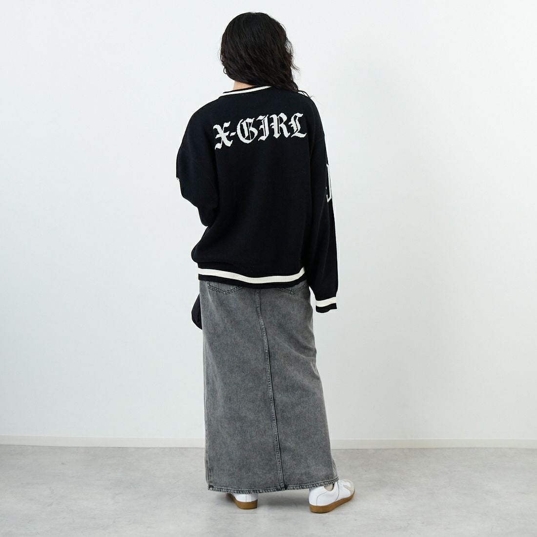 X-girl [エックスガール] ナンバリングジャガードニット [105254015005] BLACK &&モデル身長：162cm 着用サイズ：ONE SIZE&&