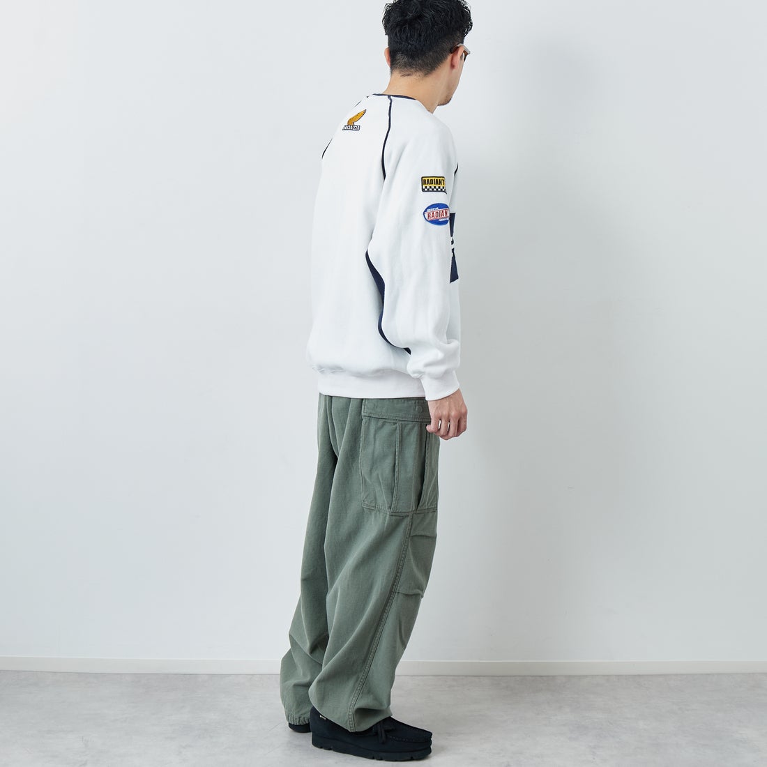 HONDA × JEANSFACTORY [ホンダ × ジーンズファクトリー] レーシングスウェット [JFC-254-088] WHITE &&モデル身長：168cm 着用サイズ：M&&