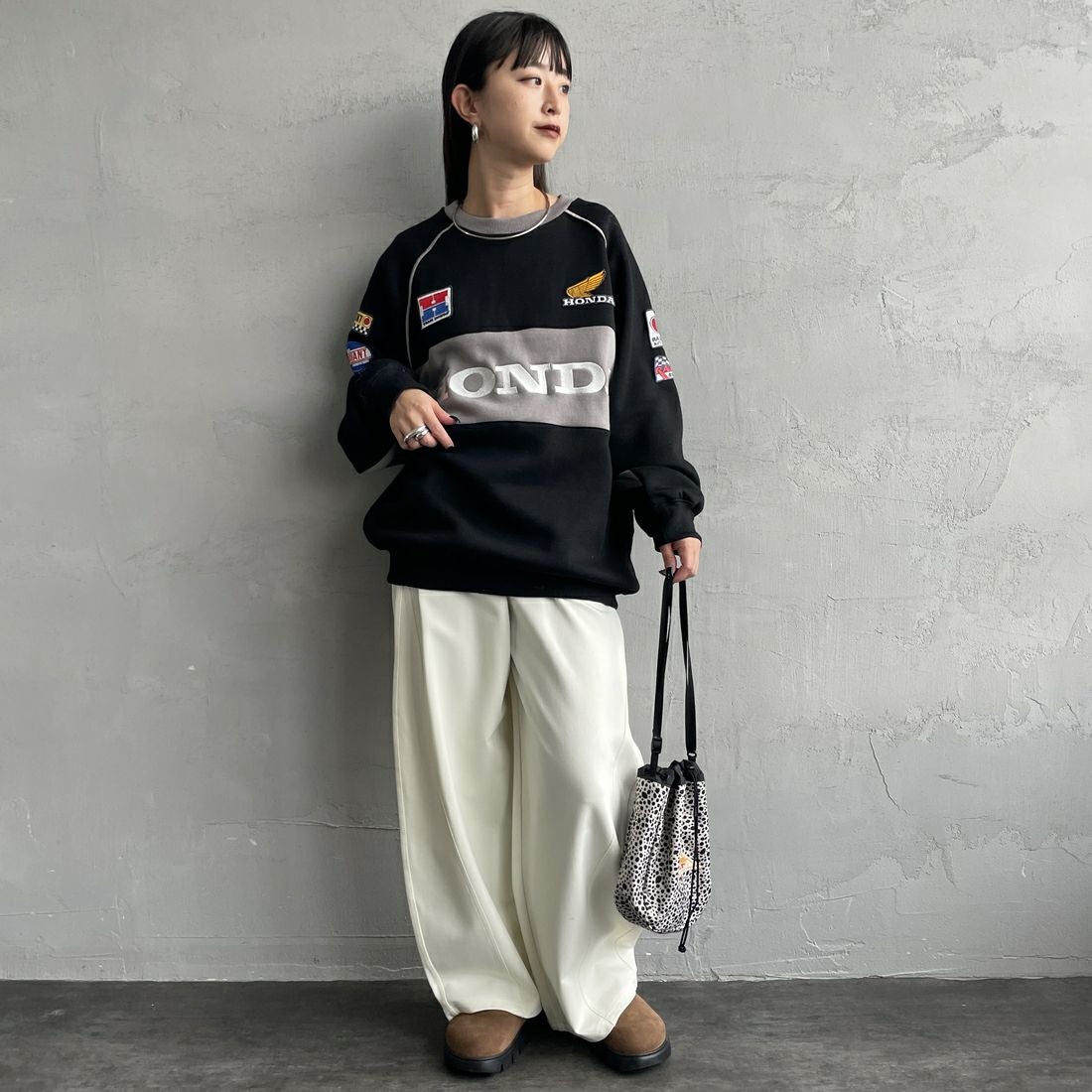 HONDA × JEANSFACTORY [ホンダ × ジーンズファクトリー] レーシングスウェット [JFC-254-088] BLACK &&モデル身長：150cm 着用サイズ：S&&
