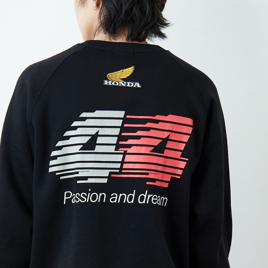HONDA × JEANSFACTORY [ホンダ × ジーンズファクトリー] レーシングスウェット [JFC-254-089] BLACK &&モデル身長：179cm 着用サイズ：L&&