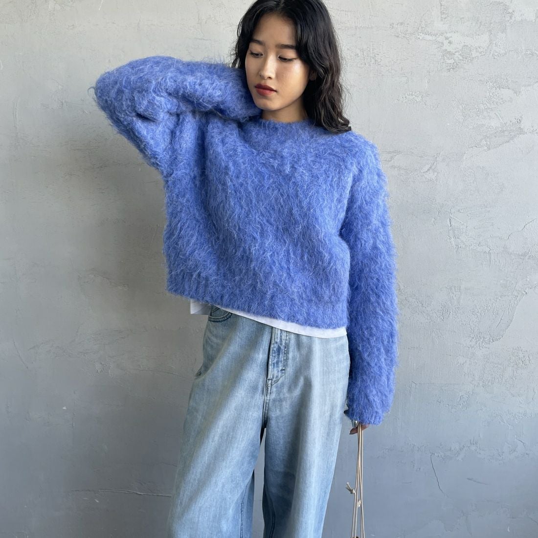 Noir Fabrik [ヌワールファブリック] シャギーニットプルオーバー [12600-WG] BLUE &&モデル身長：162cm 着用サイズ：F&&