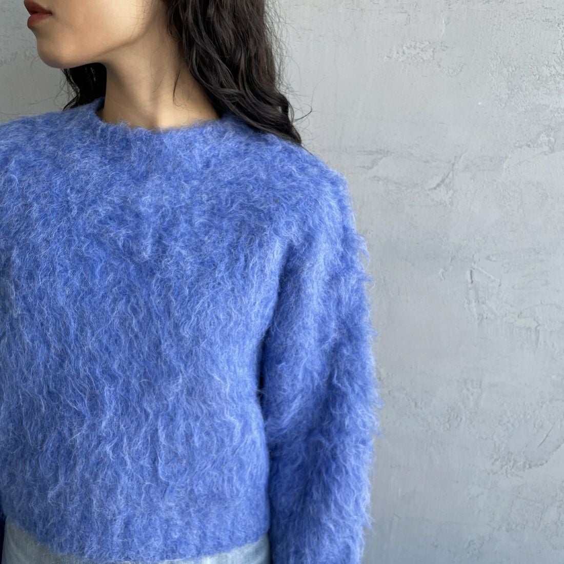 Noir Fabrik [ヌワールファブリック] シャギーニットプルオーバー [12600-WG] BLUE &&モデル身長：162cm 着用サイズ：F&&