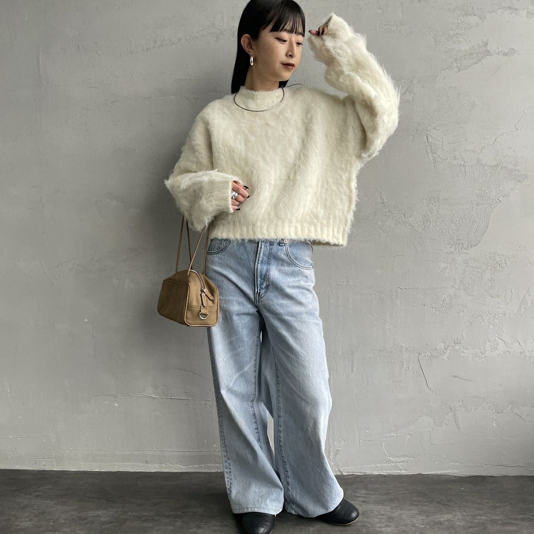 Noir Fabrik [ヌワールファブリック] シャギーニットプルオーバー [12600-WG] OFF &&モデル身長：150cm 着用サイズ：F&&