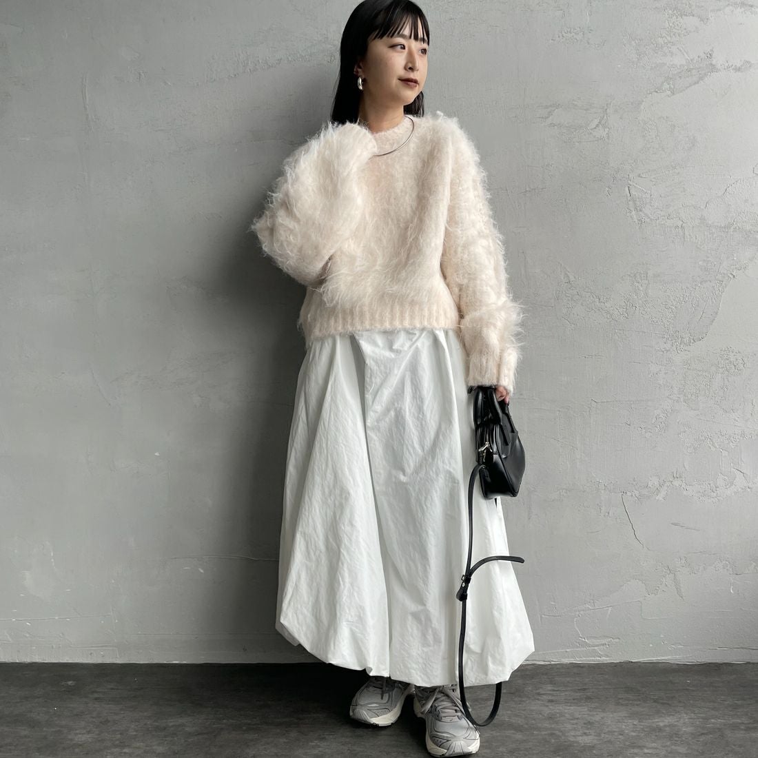 Noir Fabrik [ヌワールファブリック] シャギーニットプルオーバー [12600-WG] PINK &&モデル身長：150cm 着用サイズ：F&&