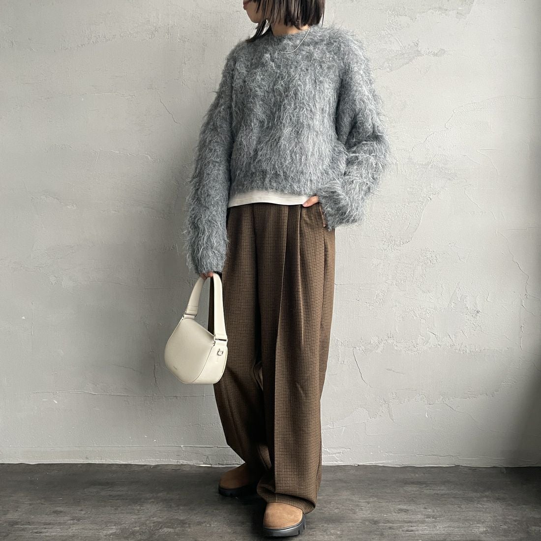 Noir Fabrik [ヌワールファブリック] シャギーニットプルオーバー [12600-WG] GRAY &&モデル身長：159cm 着用サイズ：F&&