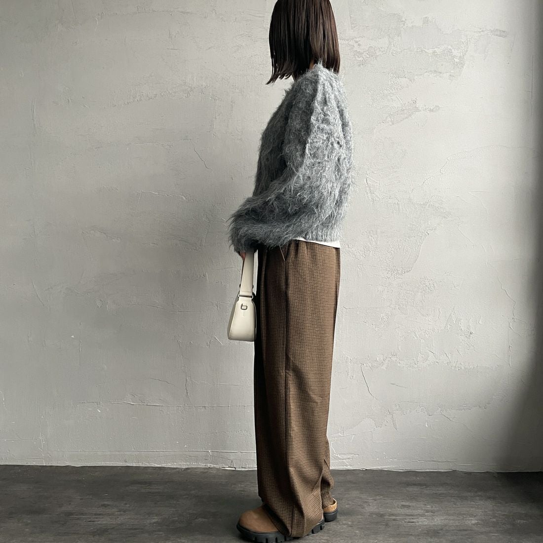 Noir Fabrik [ヌワールファブリック] シャギーニットプルオーバー [12600-WG] GRAY &&モデル身長：159cm 着用サイズ：F&&