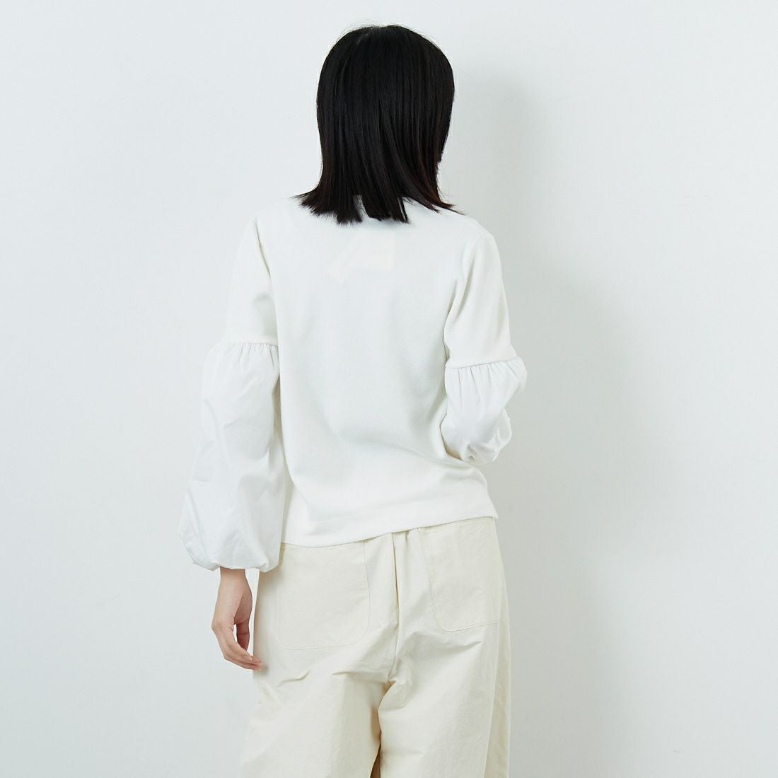 TORRAZZO DONNA [トラッゾドンナ] ボリュームスリーブニットトップス [6263-513] 05 WHITE &&モデル身長：162cm 着用サイズ：F&&